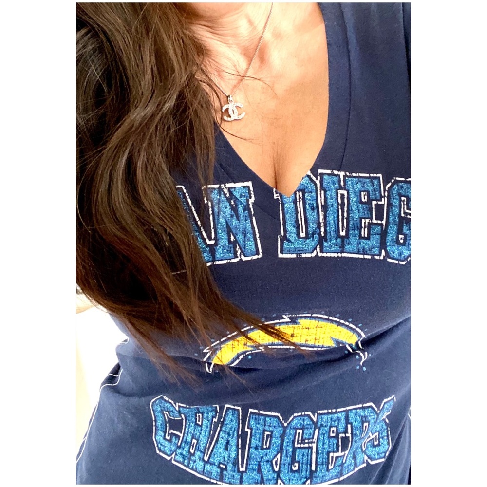 NWOT NFL San Diego Chargers V-Neck Tee Shirt Small